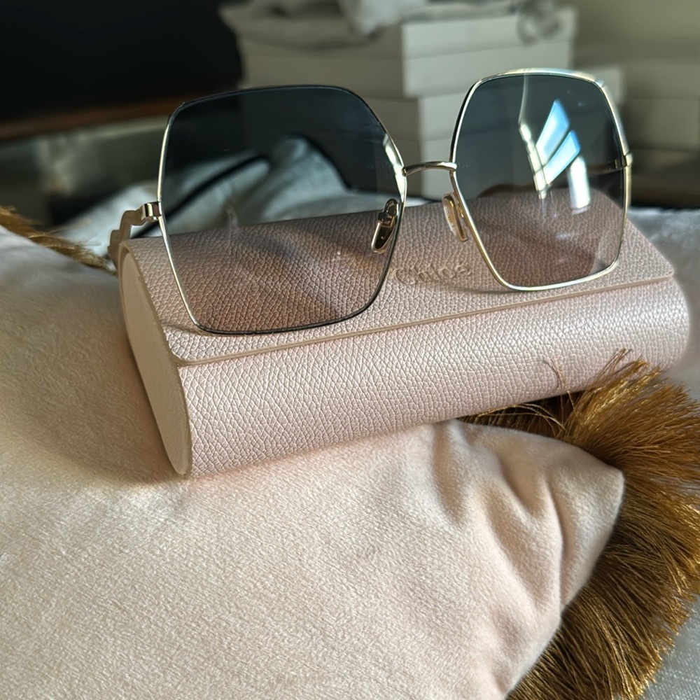 Chloe brand new in box su glasses